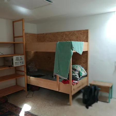 Hostel Bett 3 Im Maenner-4-bettzimmer Nur Maenner Only Men Solo Hombres Mogan